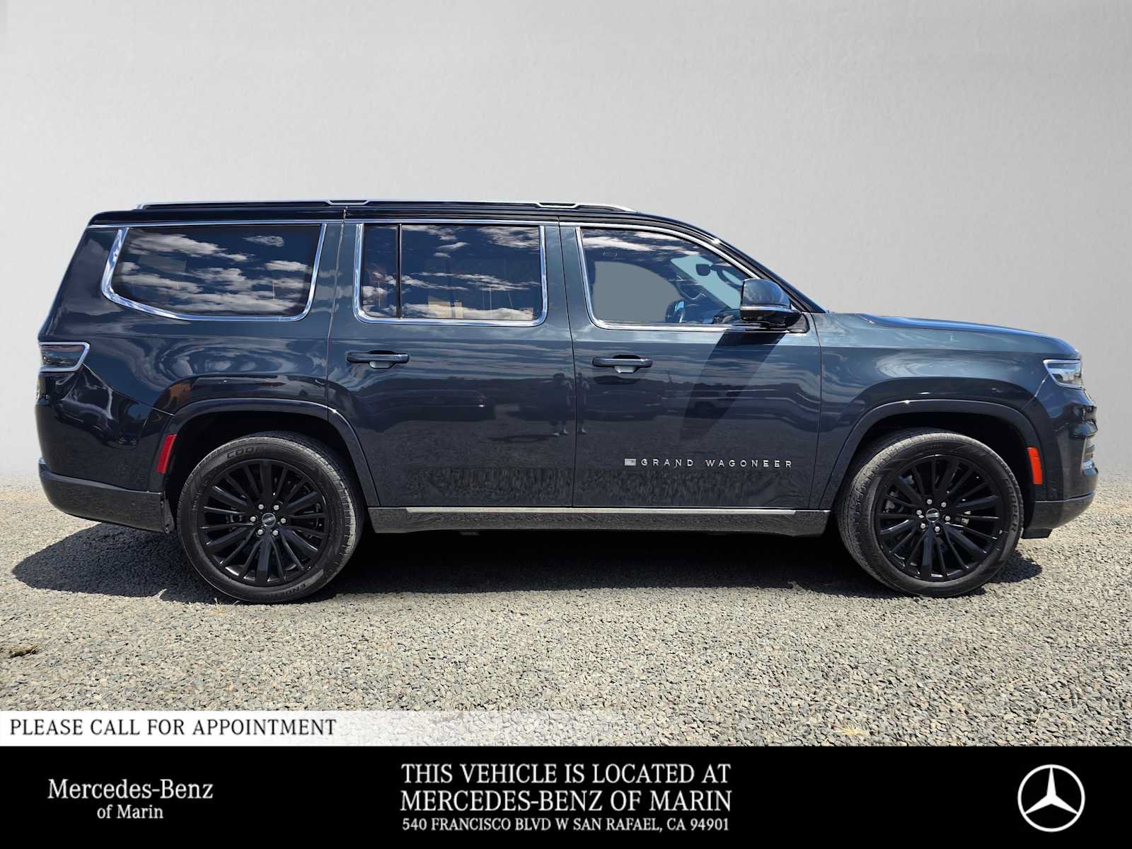 Used 2022 Jeep Grand Wagoneer Series III w/ Rear Seat Video Group 1 AWD/4WD image 1