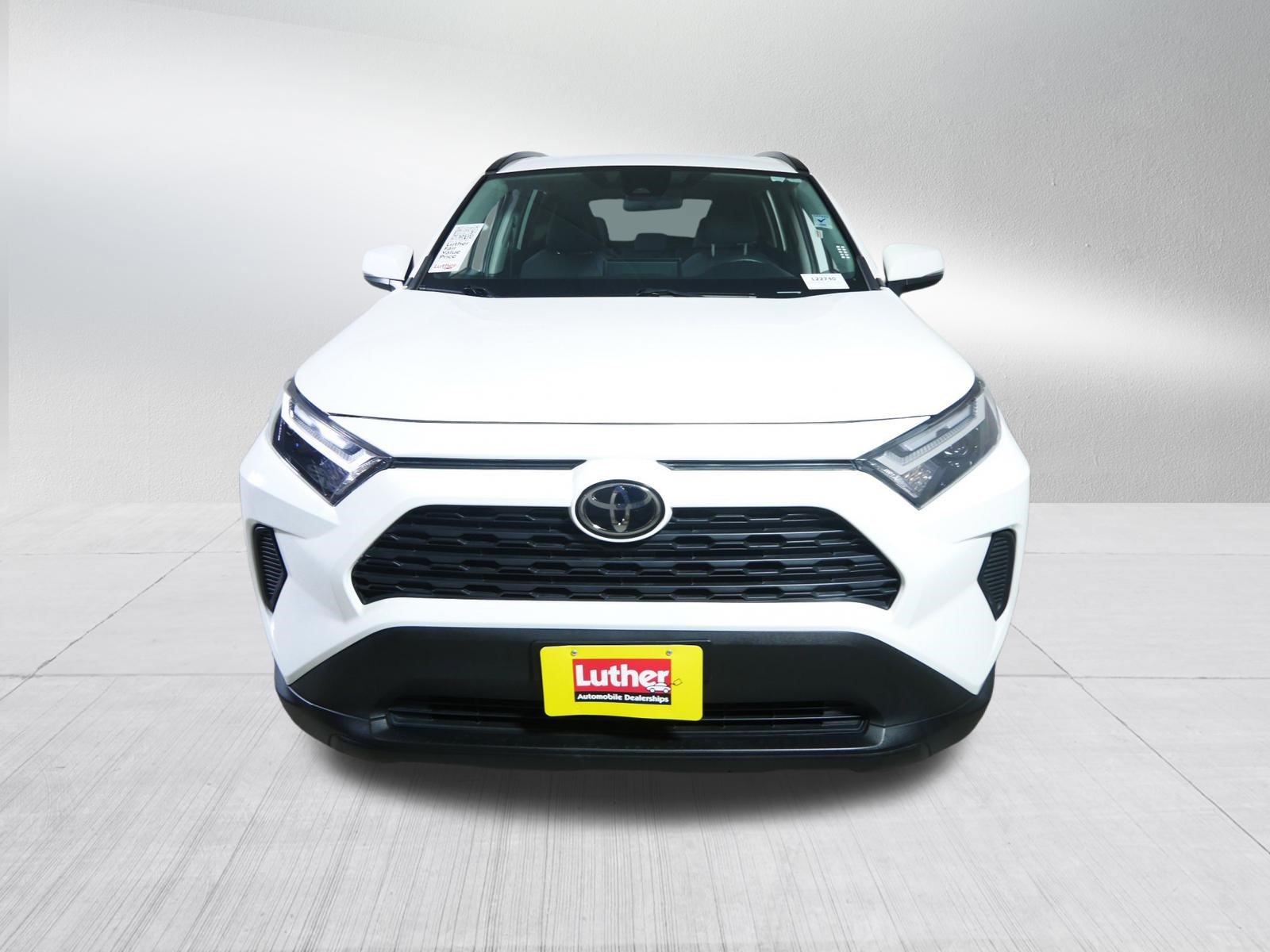 Used 2024 Toyota RAV4 XLE AWD/4WD image 2