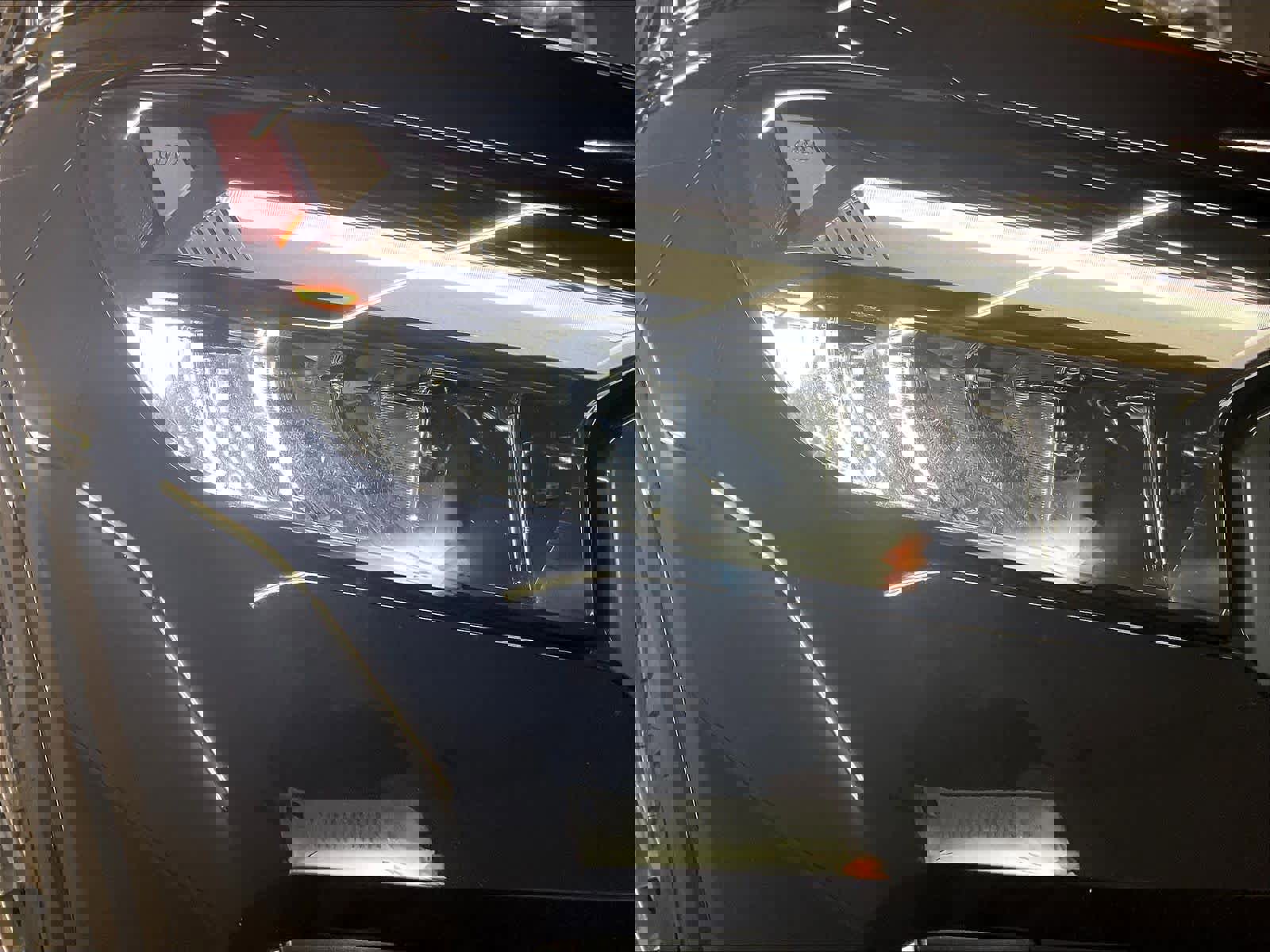 Used 2025 Audi Q4 e-tron Premium Plus w/ Premium Plus image 29