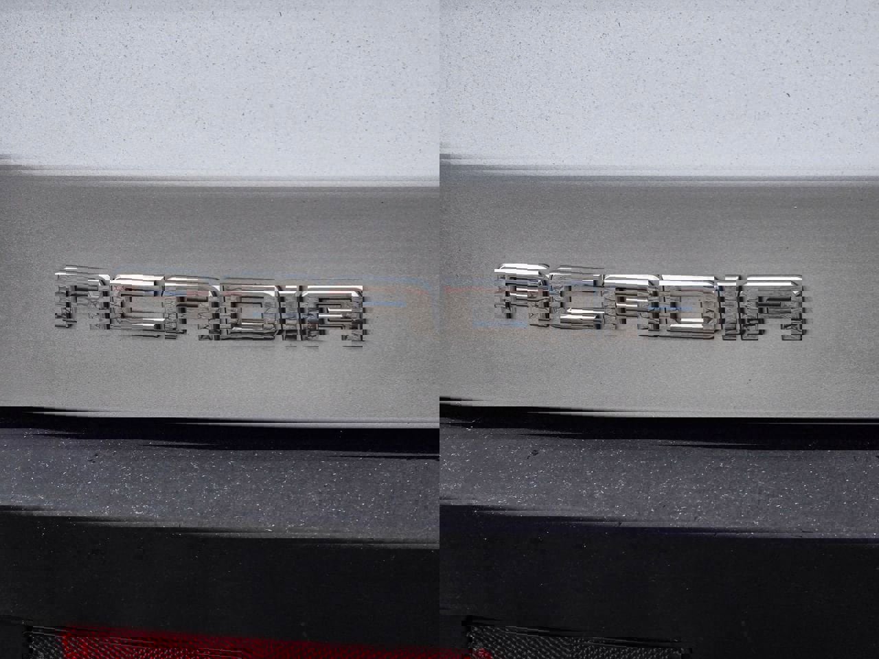 Used 2019 GMC Acadia SLE w/ LPO, Floor Liner Package image 8