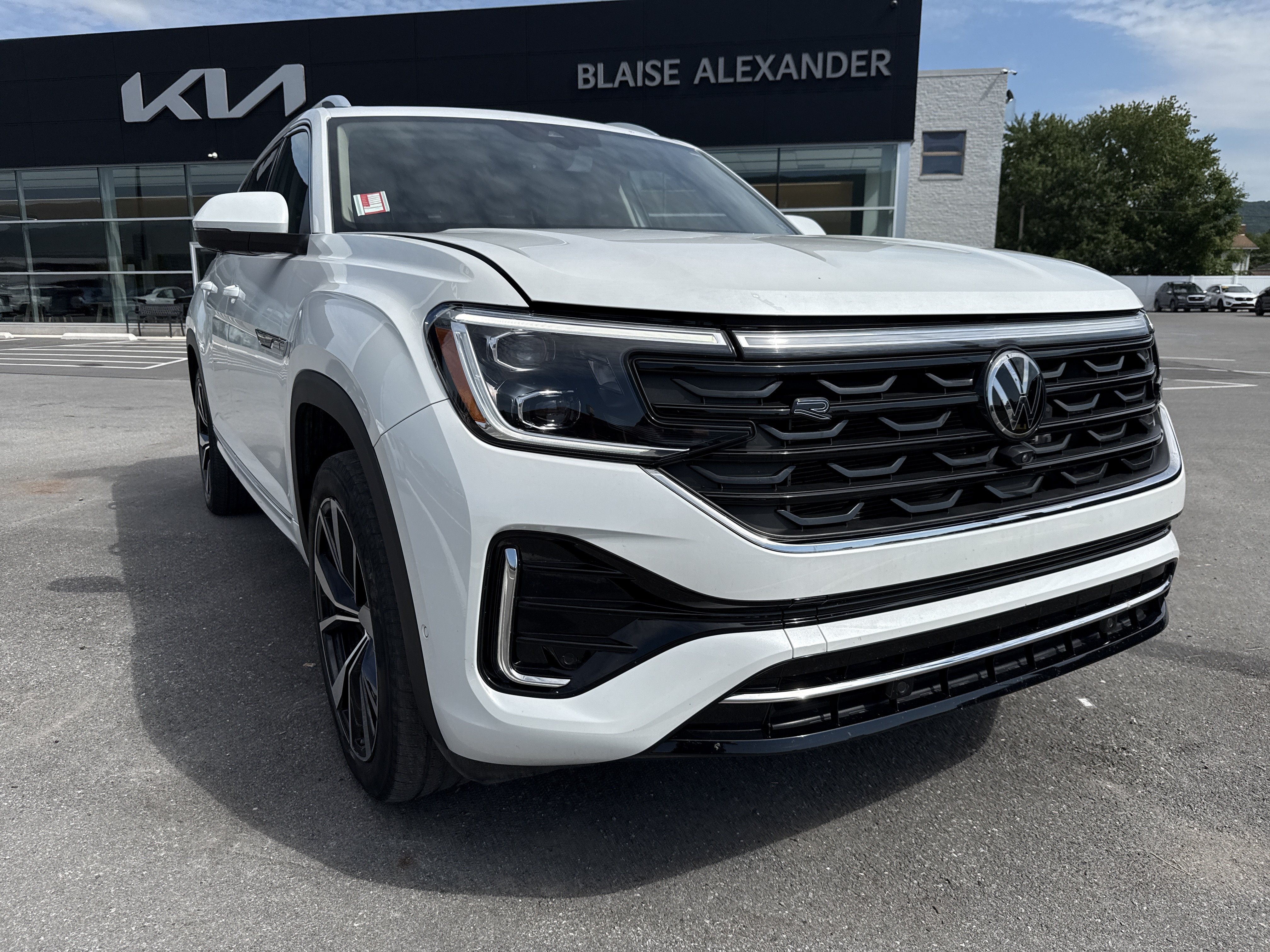 Used 2024 Volkswagen Atlas SEL Premium R-Line