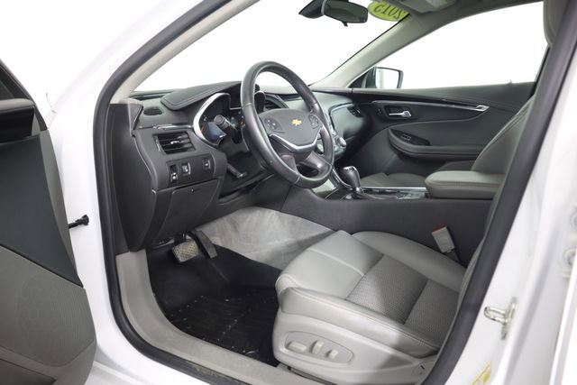 Used 2015 Chevrolet Impala LT FWD image 24