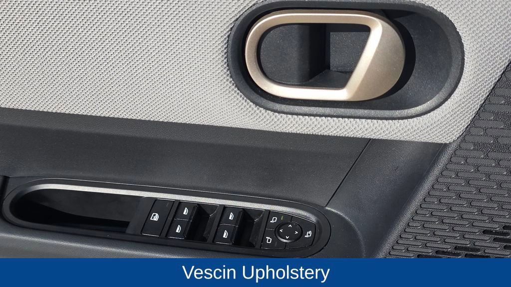 Used 2025 MINI Cooper 4-Door Hardtop image 24