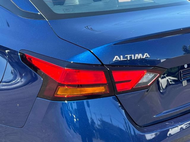 Used 2024 Nissan Altima 2.5 SR AWD/4WD image 9