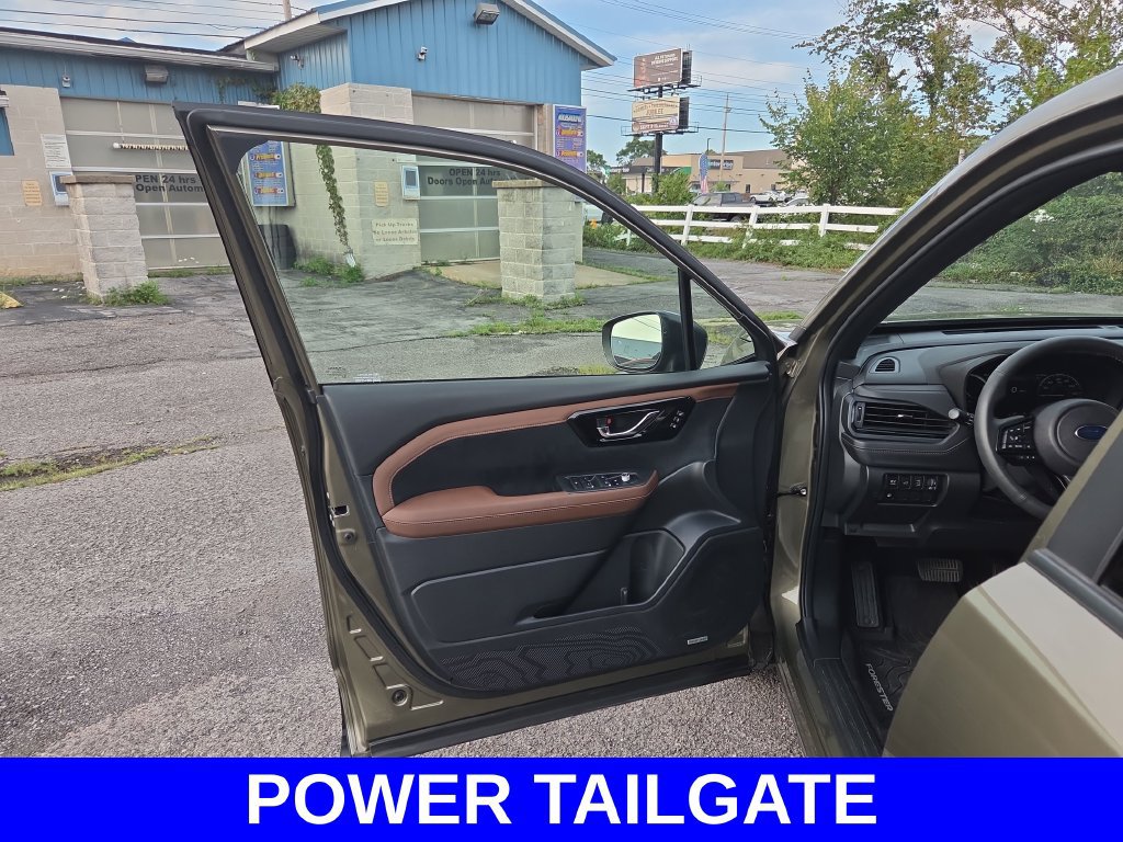 Used 2025 Subaru Forester Touring AWD/4WD image 19