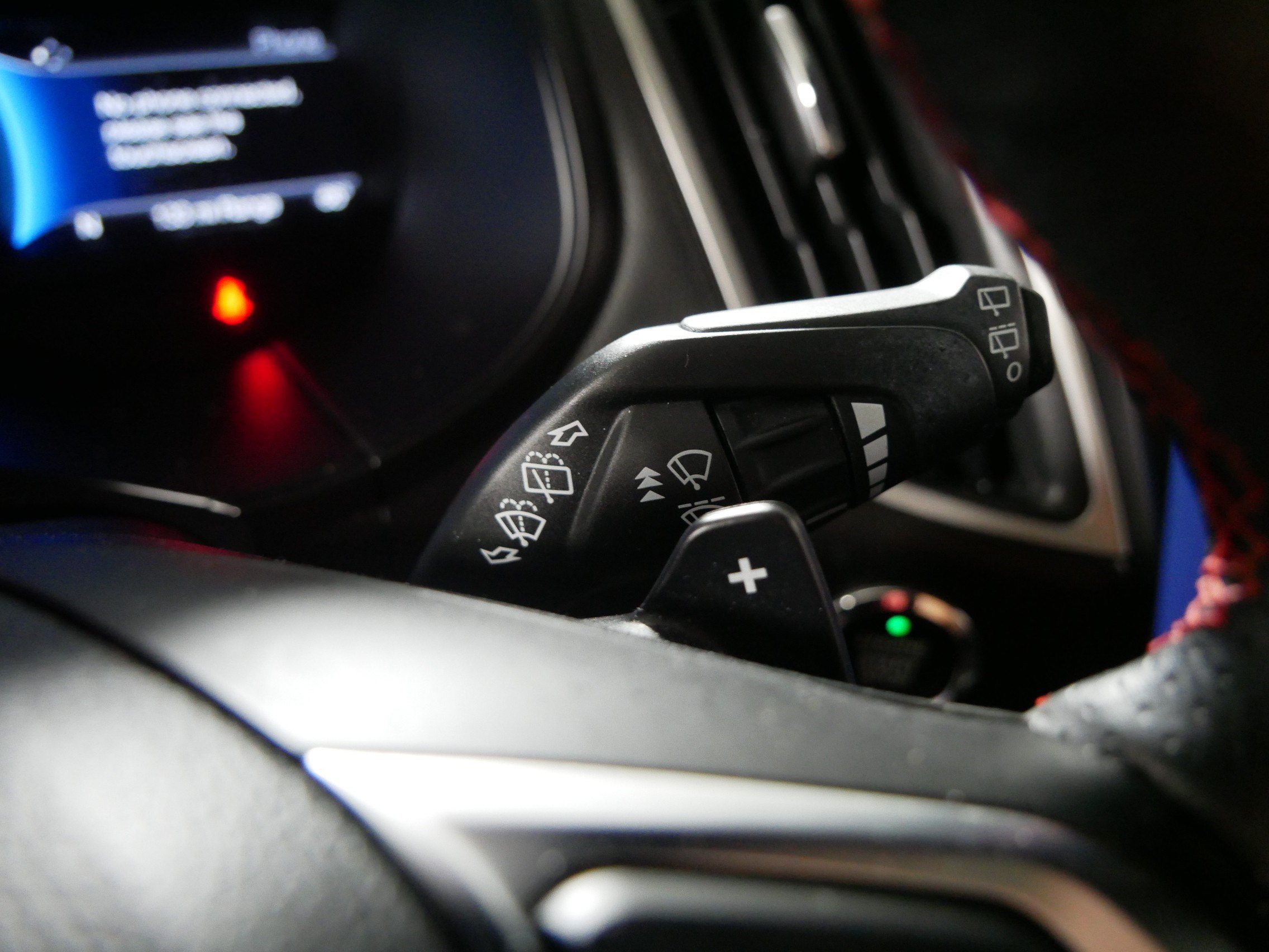 Used 2024 Ford Edge ST-Line w/ Class II Trailer Tow Package AWD/4WD image 32