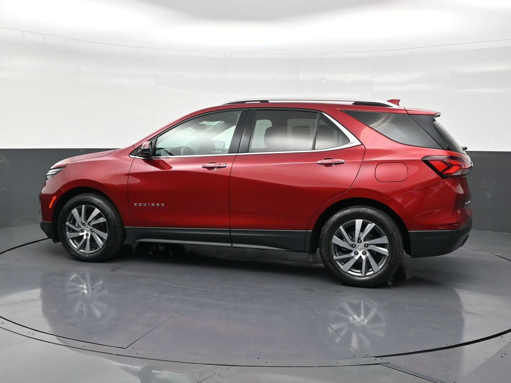 Used 2024 Chevrolet Equinox Premier FWD image 2