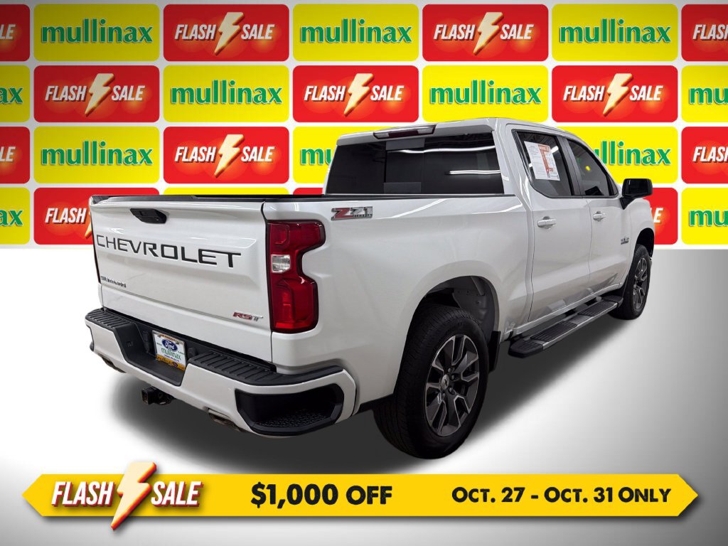 Used 2020 Chevrolet Silverado 1500 RST w/ Texas Edition AWD/4WD image 3