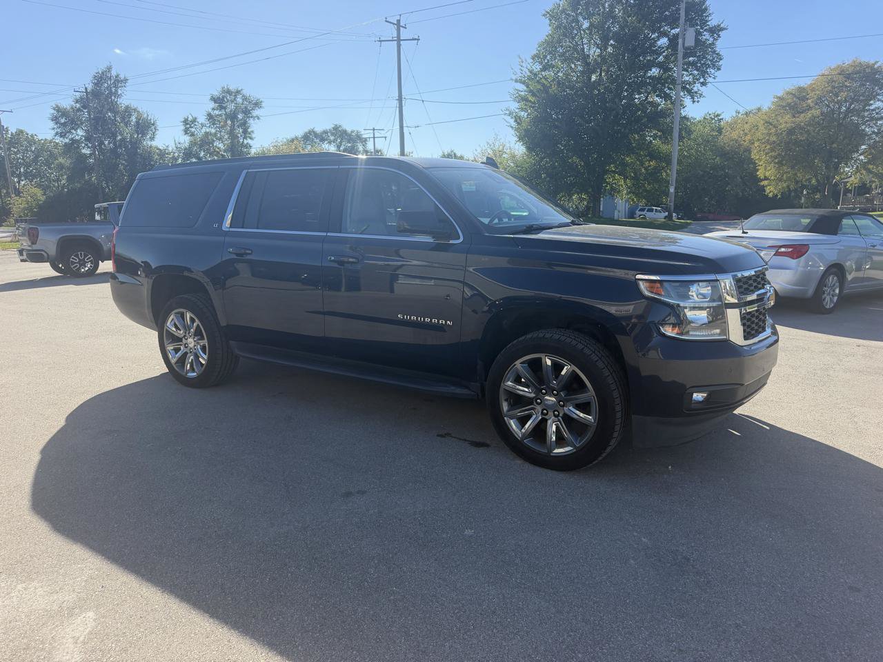 Used 2020 Chevrolet Suburban LT AWD/4WD image 8
