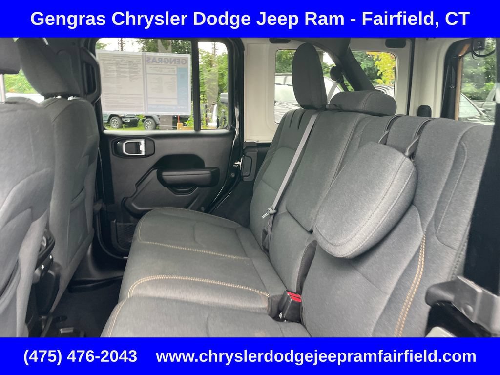 Used 2024 Jeep Wrangler Unlimited AWD/4WD image 42