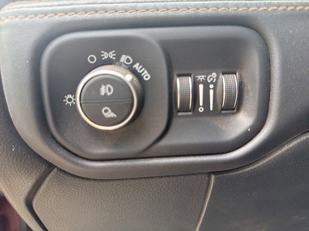 Used 2022 RAM 3500 Limited AWD/4WD image 22