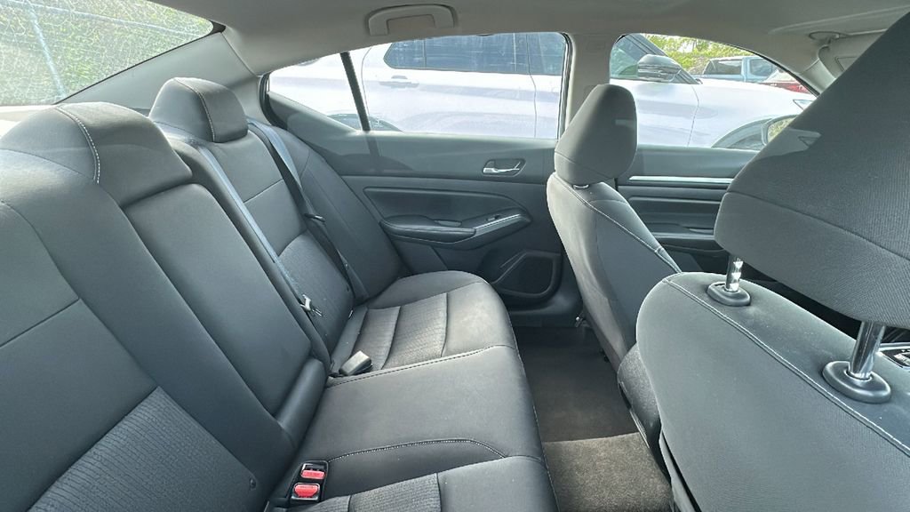 Used 2022 Nissan Altima 2.5 SV image 11