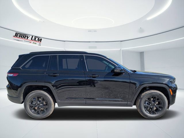 New 2026 Jeep Grand Cherokee Altitude image 2