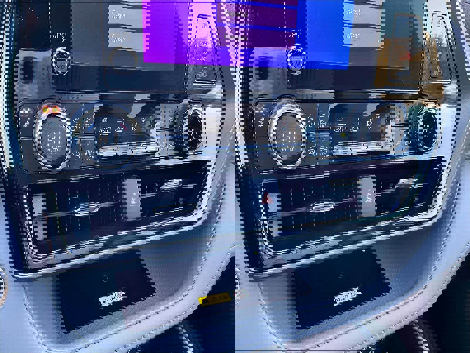 Used 2023 Toyota Highlander XLE image 21