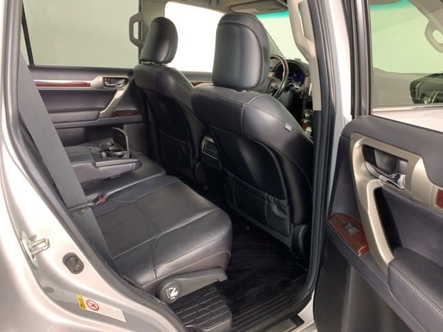 Used 2014 Lexus GX 460 w/ Premium Package AWD/4WD image 38