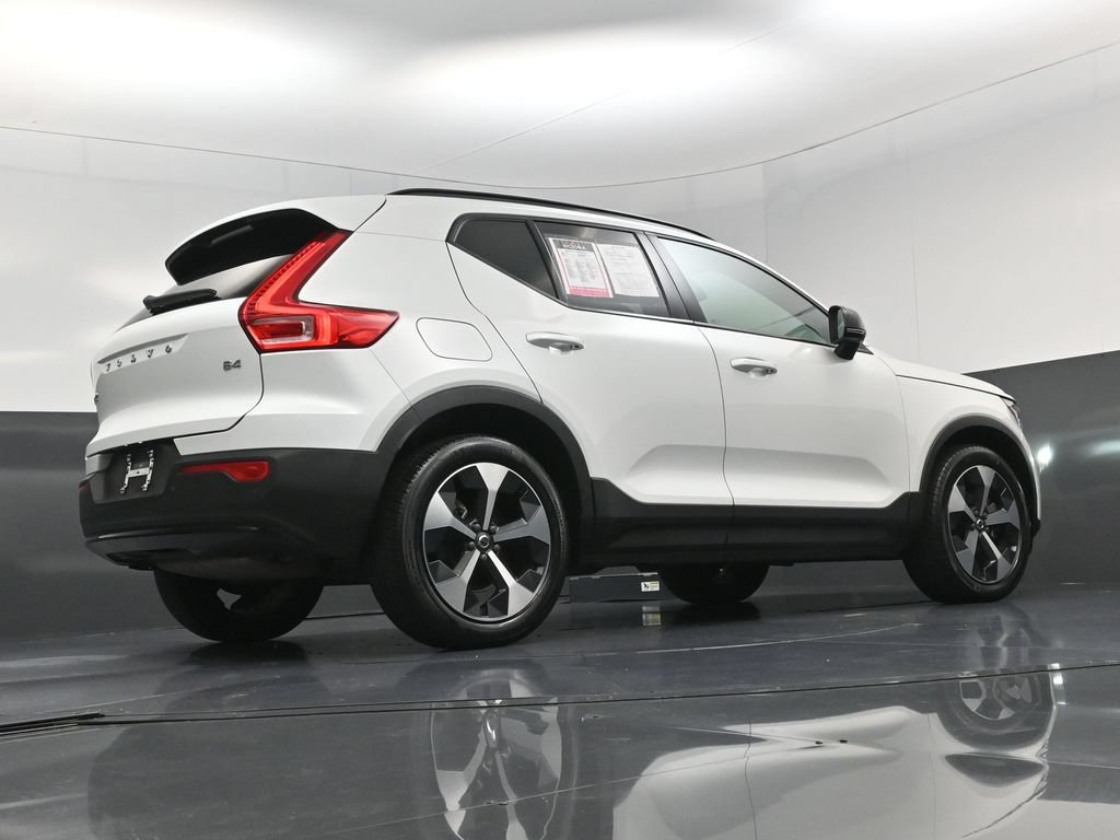 Used 2023 Volvo XC40 B4 Ultimate FWD image 20