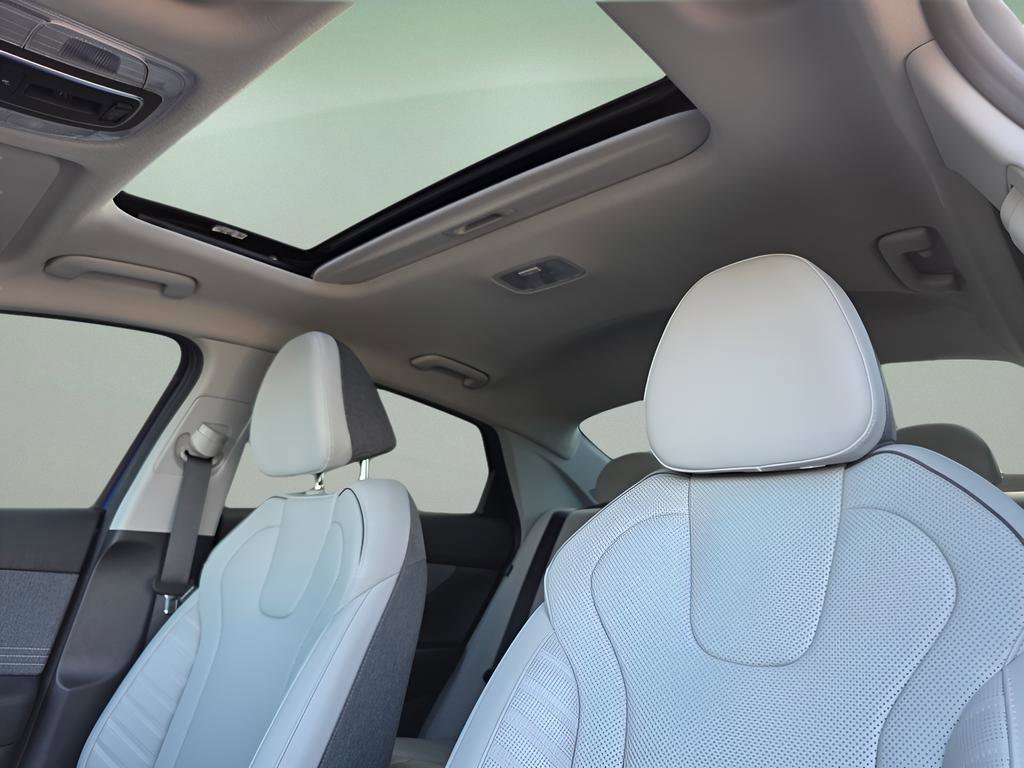 Certified 2025 Hyundai Elantra Limited image 21