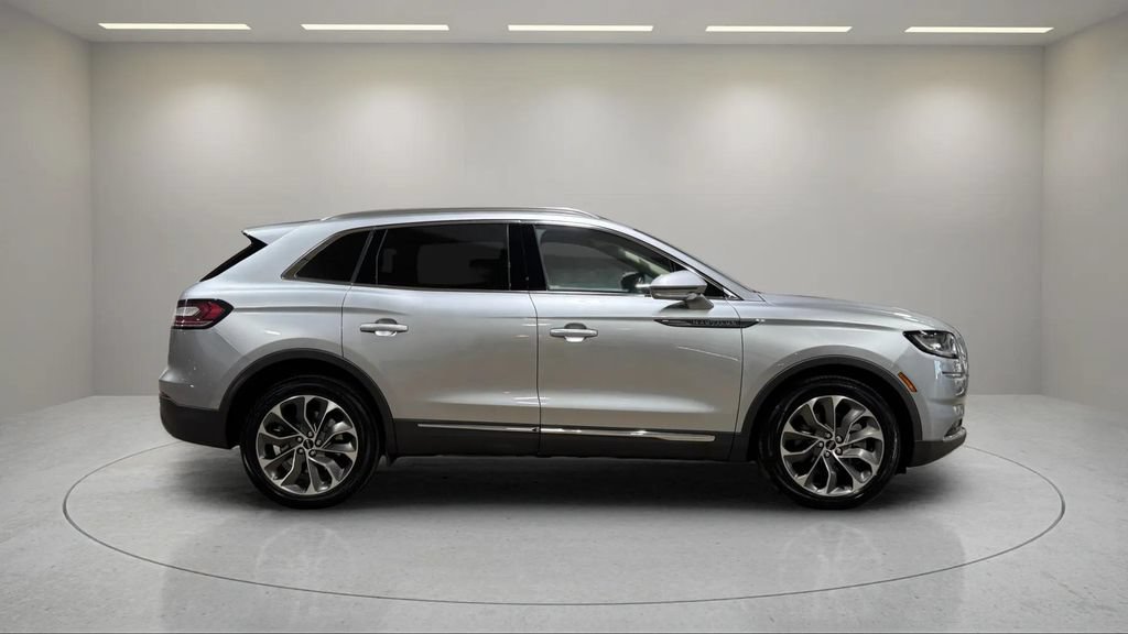 Certified 2023 Lincoln Nautilus Reserve w/ Cargo Utility Package AWD/4WD image 2