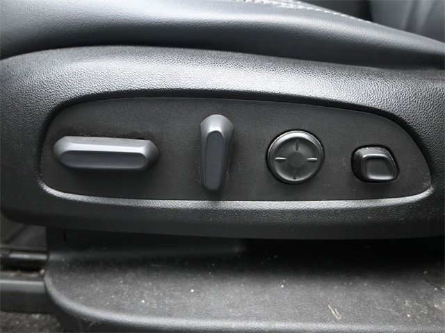 Used 2022 Buick Enclave Premium image 7