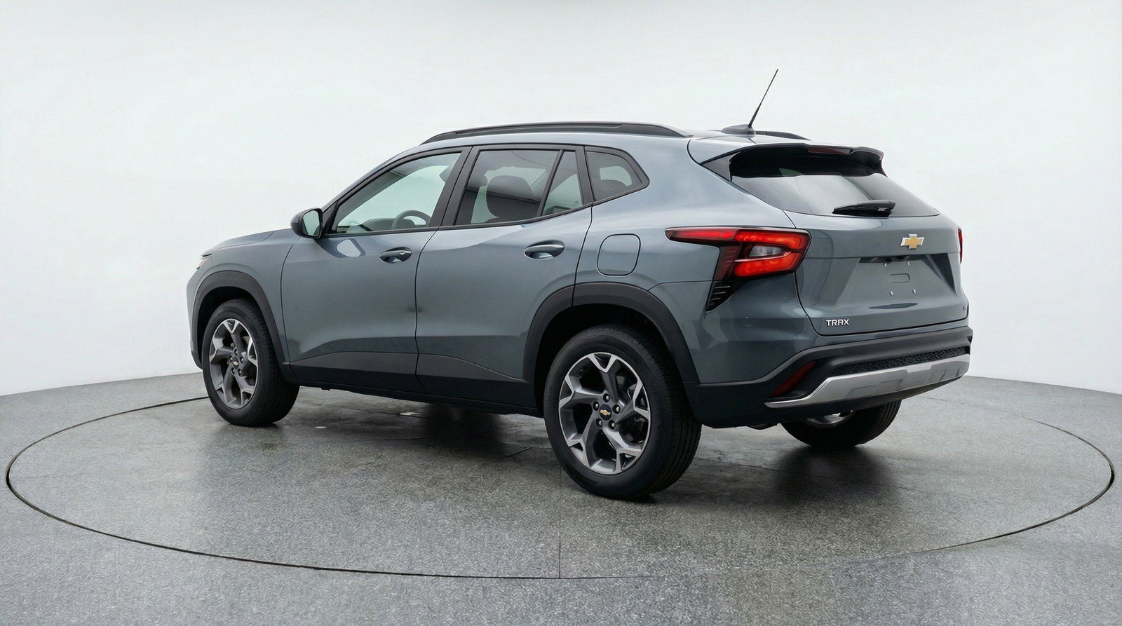 Used 2025 Chevrolet Trax LT image 6