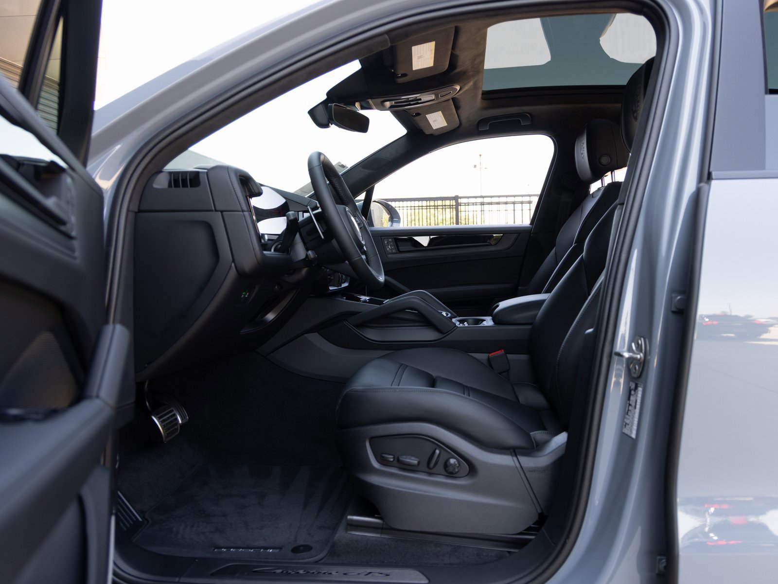 Certified 2026 Porsche Cayenne GTS image 20