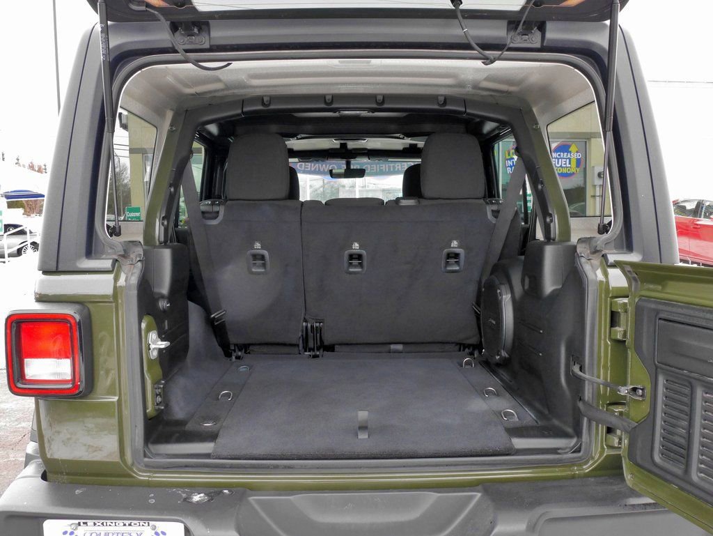 Used 2021 Jeep Wrangler Unlimited Sahara w/ Uconnect 4C Nav & Sound Group image 17