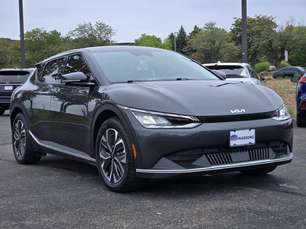 Used 2024 Kia EV6 Light AWD/4WD image 2