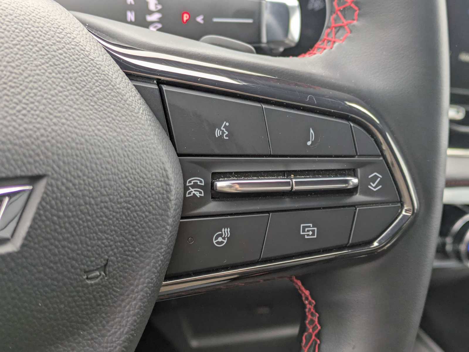 Used 2025 Chevrolet Equinox RS image 26