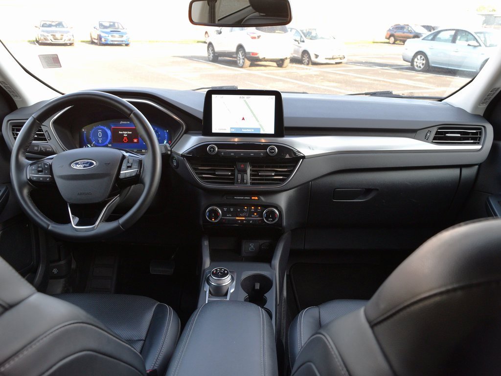 Used 2022 Ford Escape Titanium image 30