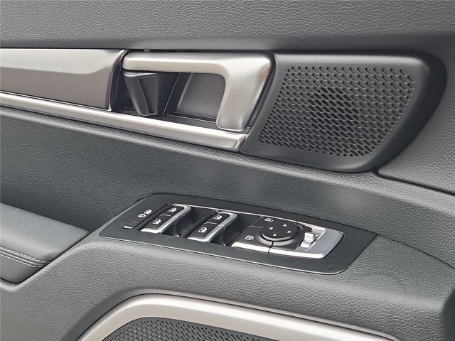 Used 2025 Kia Telluride LX FWD image 47