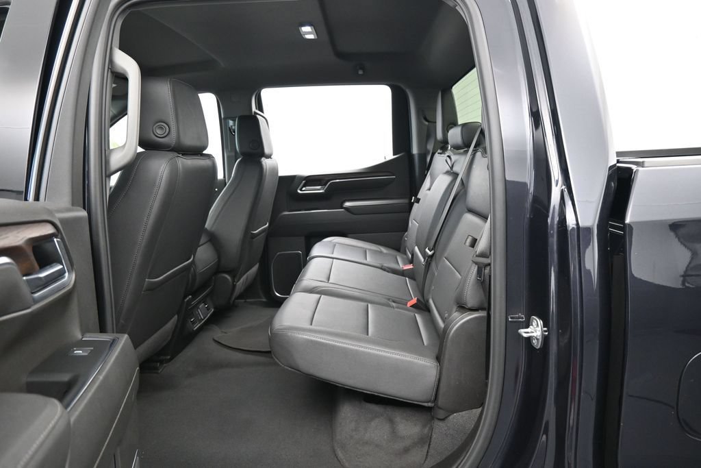 Used 2025 GMC Sierra 1500 SLT RWD image 33