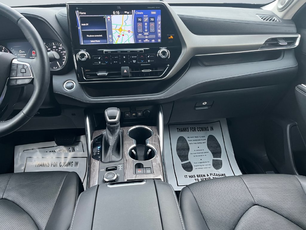 Used 2020 Toyota Highlander Limited AWD/4WD image 11
