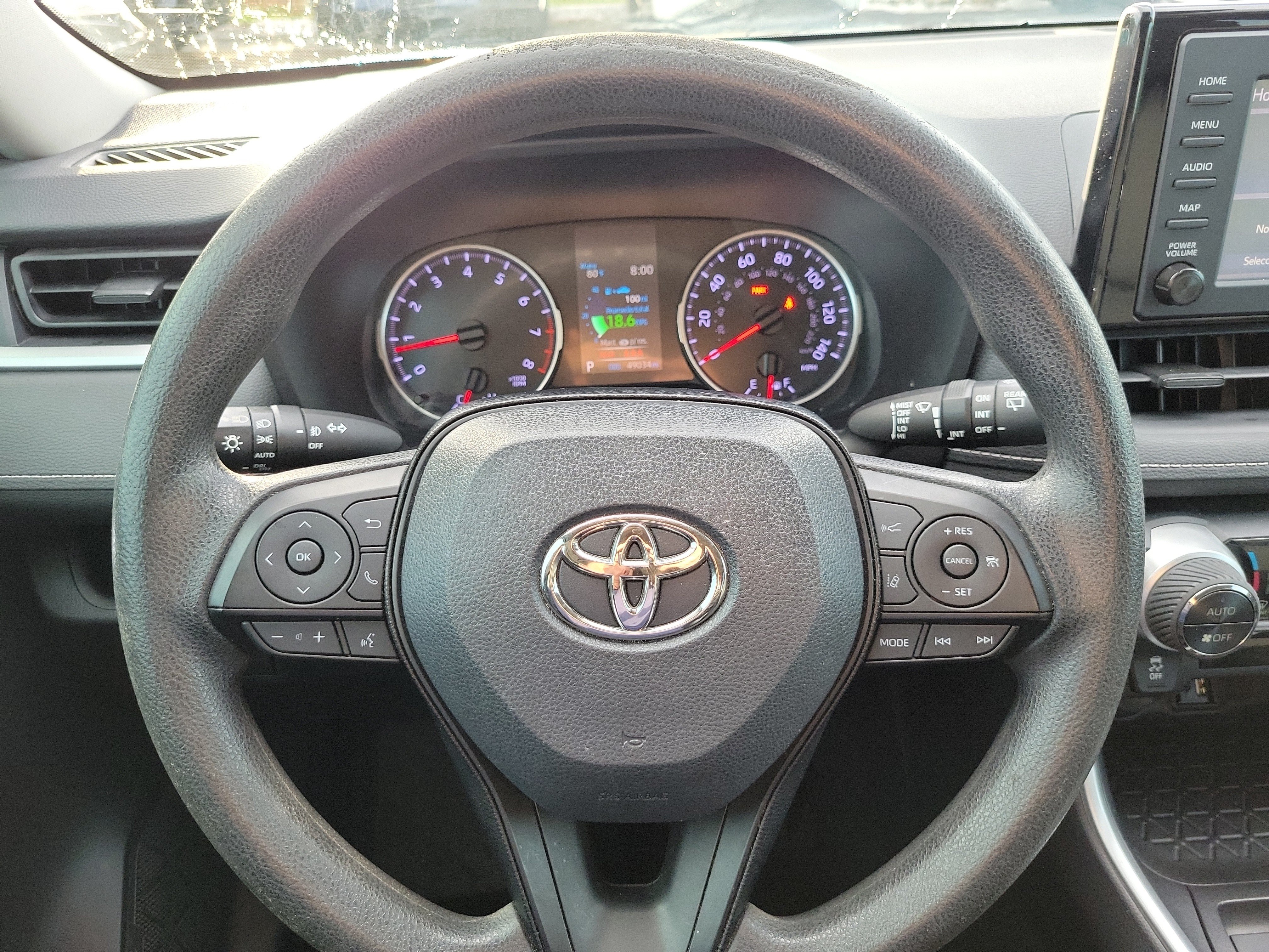 Used 2019 Toyota RAV4 XLE FWD image 23