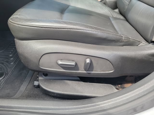Used 2016 Chevrolet Cruze Premier FWD image 14