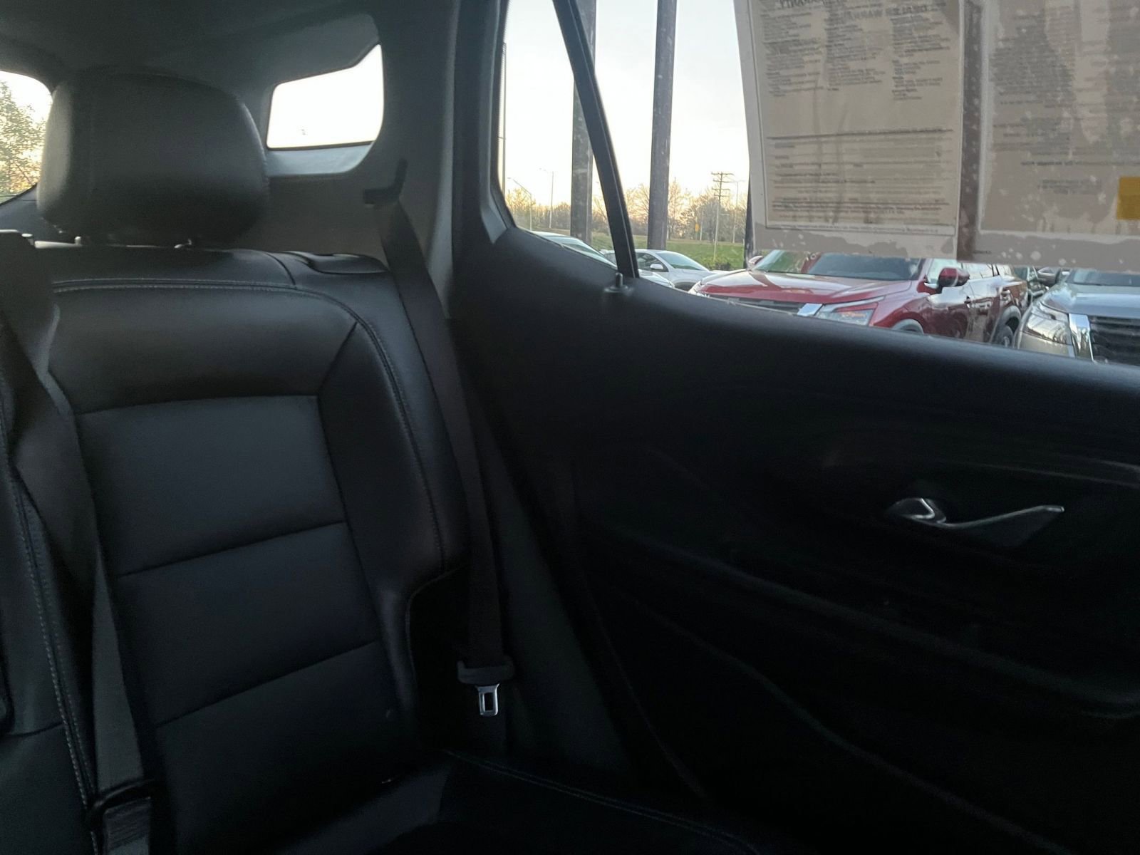 Used 2024 GMC Terrain SLT image 38