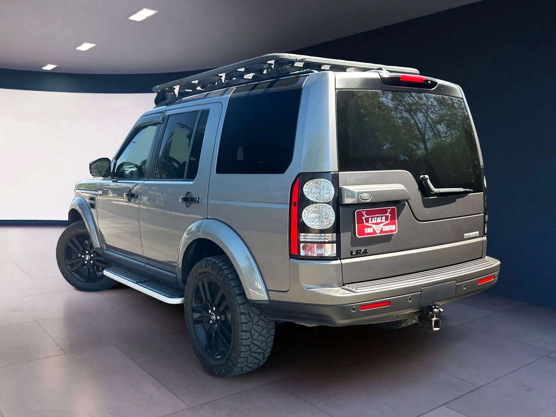 Used 2015 Land Rover LR4 HSE LUX AWD/4WD image 3