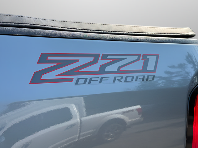Used 2022 Chevrolet Colorado Z71 AWD/4WD image 19