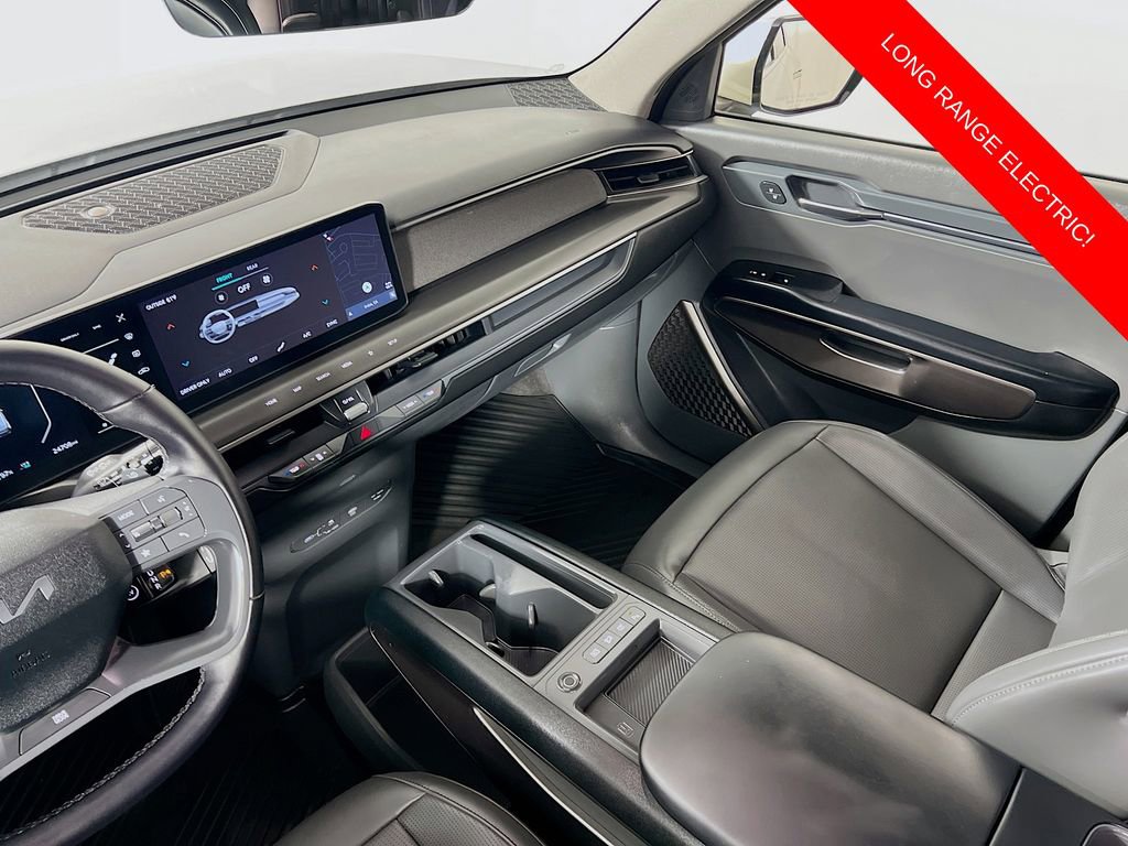 Used 2024 Kia EV9 Light Long Range RWD image 24