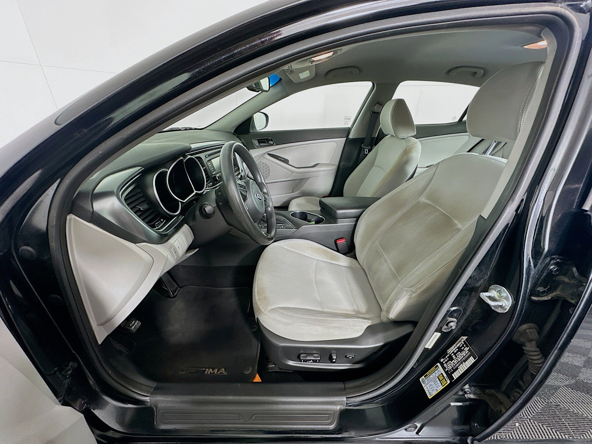 Used 2015 Kia Optima LX w/ LX Convenience Plus Package image 13