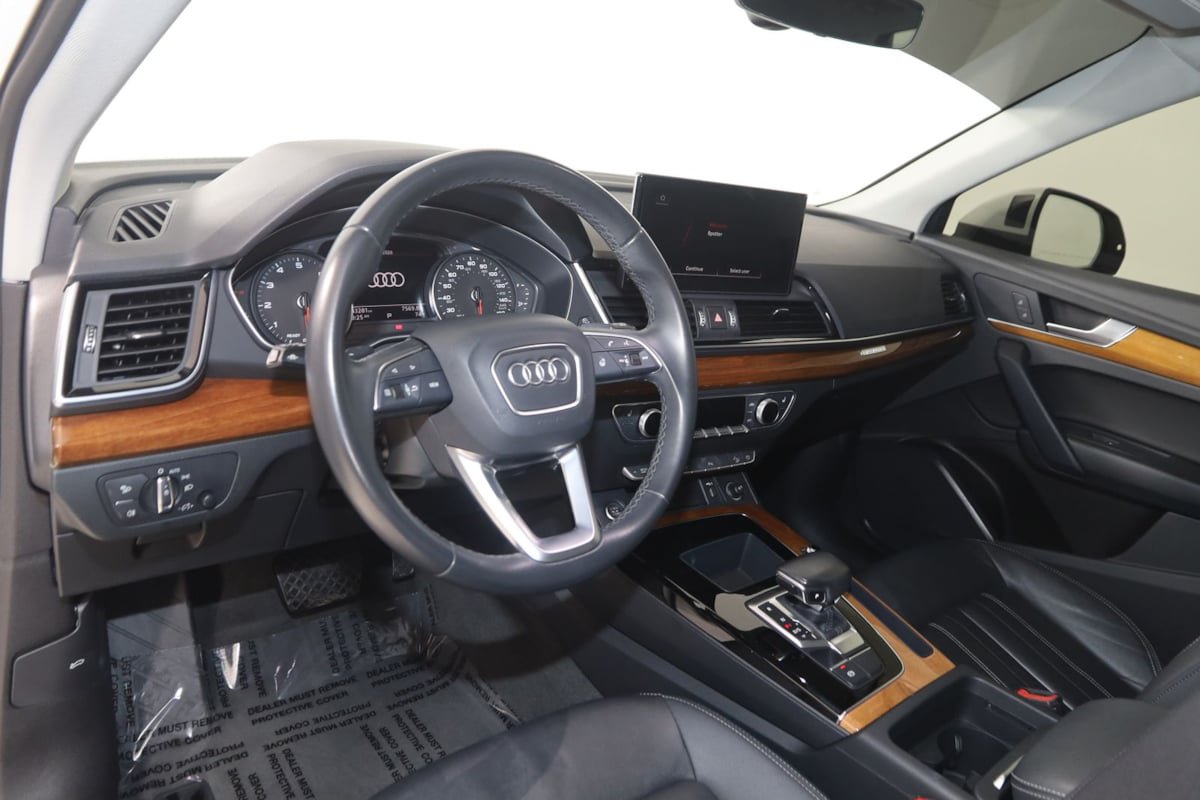 Used 2022 Audi Q5 2.0T Premium w/ Convenience Package AWD/4WD image 25