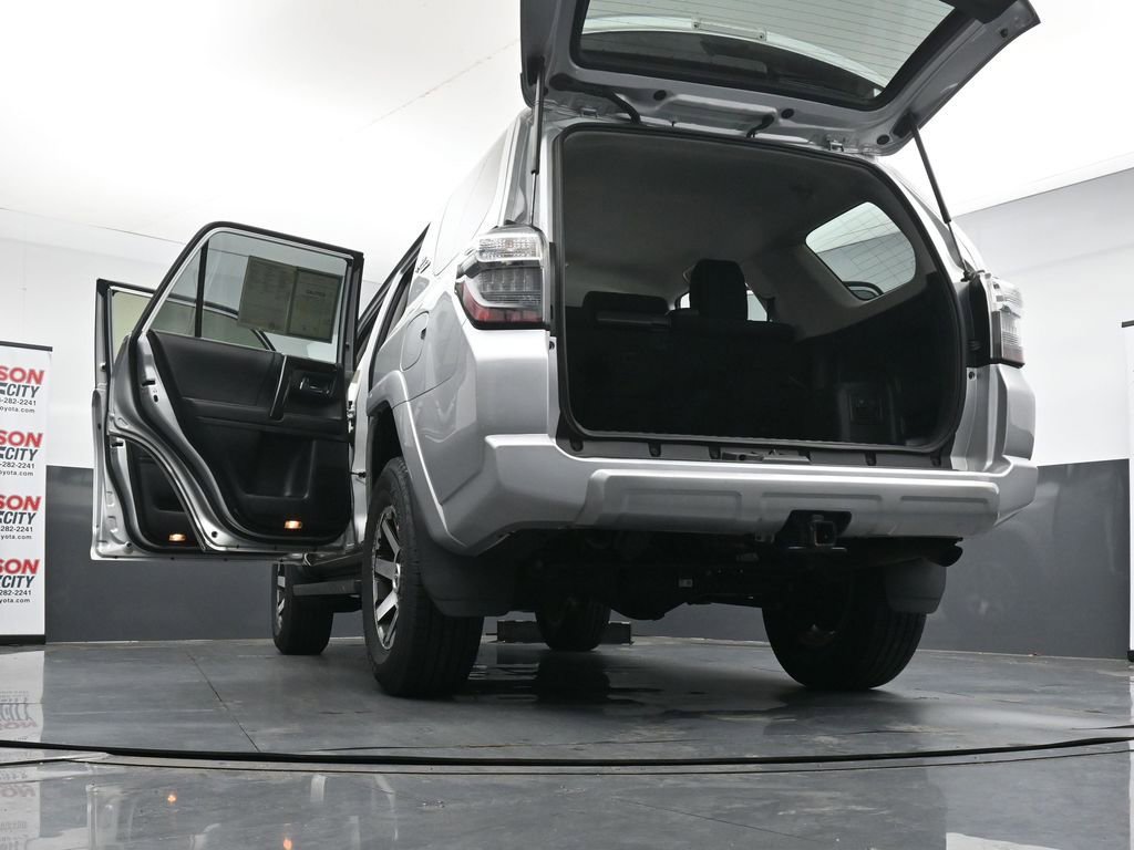 Used 2024 Toyota 4Runner TRD Off-Road AWD/4WD image 30