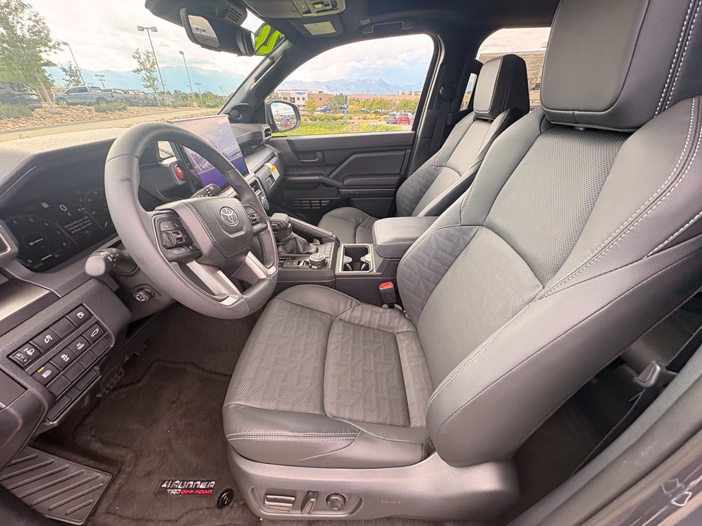 Used 2026 Toyota 4Runner TRD Off-Road Premium AWD/4WD image 11