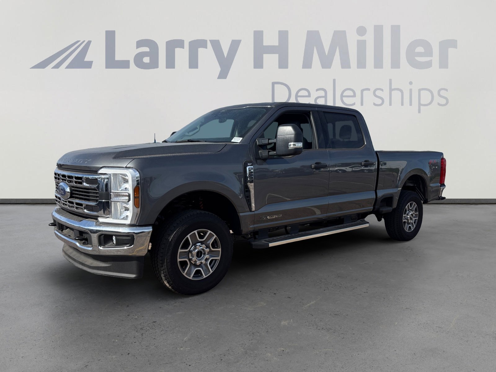 New 2025 Ford F250 XLT w/ FX4 Off-Road Package AWD/4WD video 1