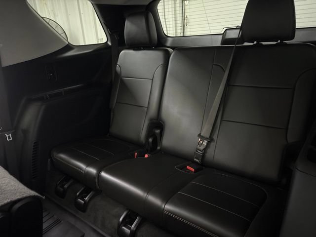 Used 2020 Chevrolet Traverse Premier w/ LPO, Floor Liner Package FWD image 19