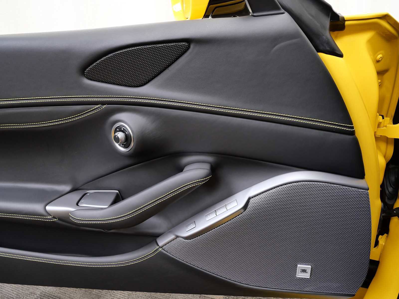 Certified 2023 Ferrari Portofino M image 31