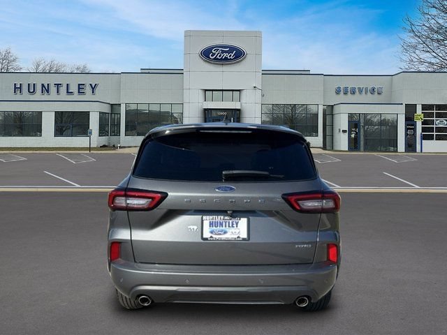 Used 2024 Ford Escape ST-Line w/ Tech Pack #1 AWD/4WD image 5