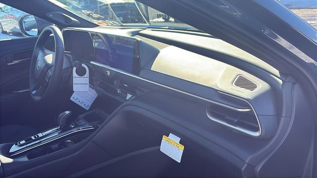 New 2026 Toyota Crown Platinum image 34