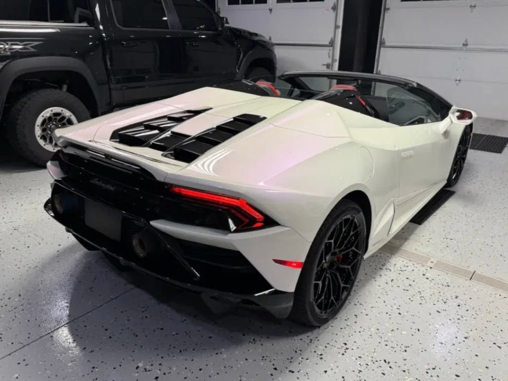Used 2024 Lamborghini Huracan EVO AWD/4WD image 5