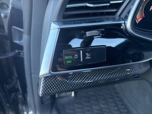 Used 2023 Audi SQ8 Prestige image 11