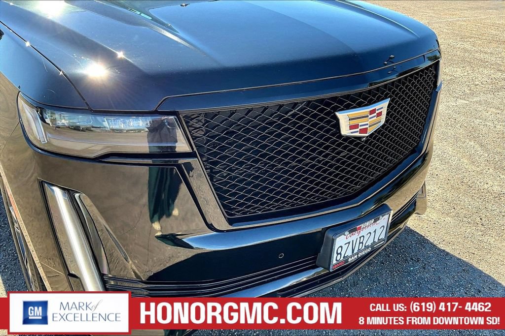 Used 2022 Cadillac Escalade ESV Sport w/ Touring Package AWD/4WD image 32
